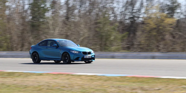 1–4 kola na okruhu v Mostě či Brně jako řidič nebo spolujezdec BMW M2 a M3