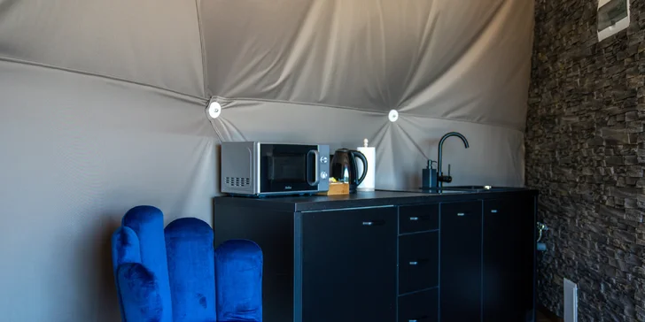 Romantický glamping s venkovní vířivkou jen kousek od Zakopaného