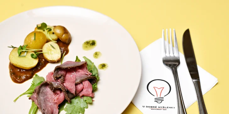 Pětichodové degustační menu u náplavky: kulajda, tatarák, roastbeef, panenka i lahev vína