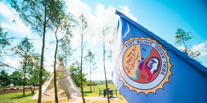 Pobyt v indiánské vesničce pro 2–4 osoby: nocleh v teepee, snídaně a Offroad Safari jízda