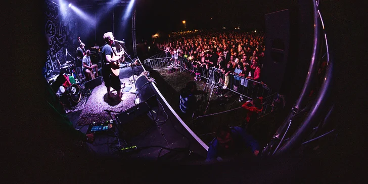 Dvoudenní vstup na Jízdárna Fest v Rychnově nad Kněžnou: Čechomor, Wohnout, Horkýže, Fixa a další