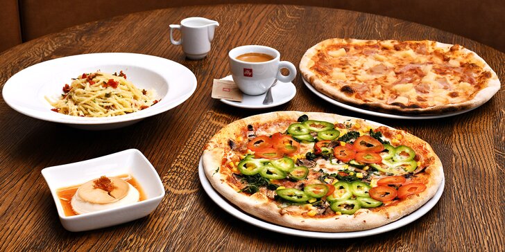 Itálie pro jednoho či pár: 32cm pizza či těstoviny dle výběru, panna cotta a káva