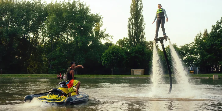 Lekce létání na flyboardu pro 1 osobu: základy i VIP lekce s Petrem Civínem s triky