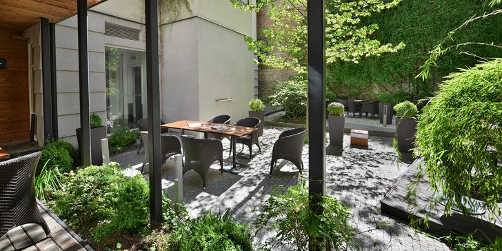 4* pobyt pár minut od Karlína: moderní hotel, snídaně a objevování Prahy