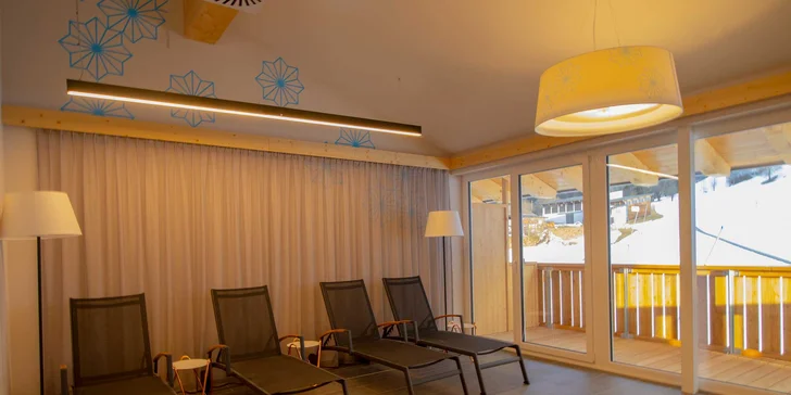 Aktivní dovolená v rakouských Korutanech: moderní hotel se snídaní či polopenzí a saunou