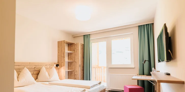 Aktivní dovolená v rakouských Korutanech: moderní hotel se snídaní či polopenzí a saunou