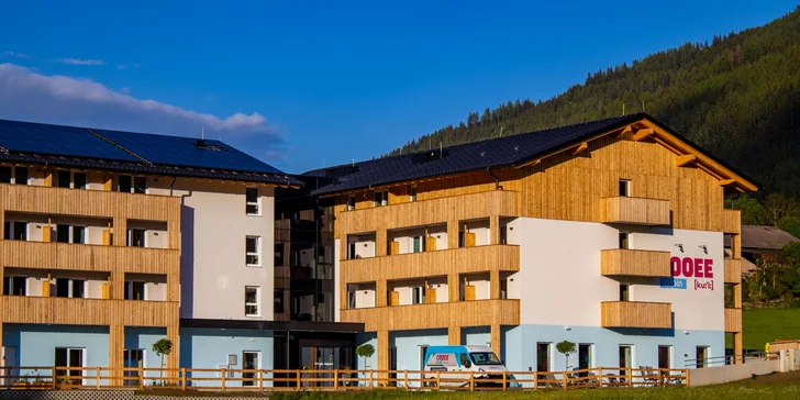 Aktivní dovolená v Korutanech: moderní hotel se snídaní či polopenzí a saunou, 2 děti zdarma