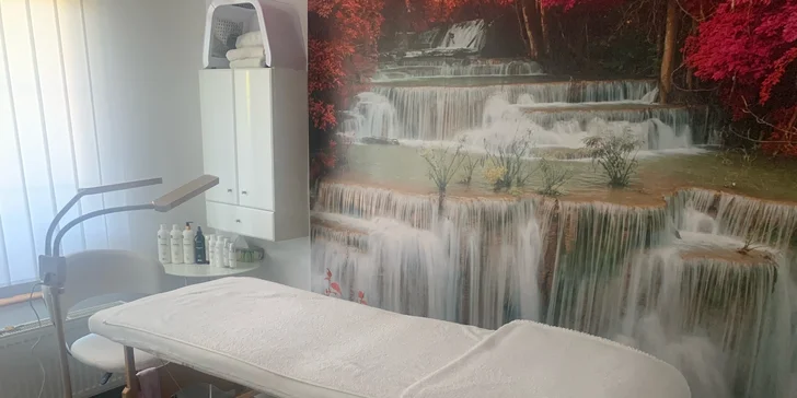 Kolagenové ošetření pleti: peeling, hluboké čištění, maska i masáž obličeje