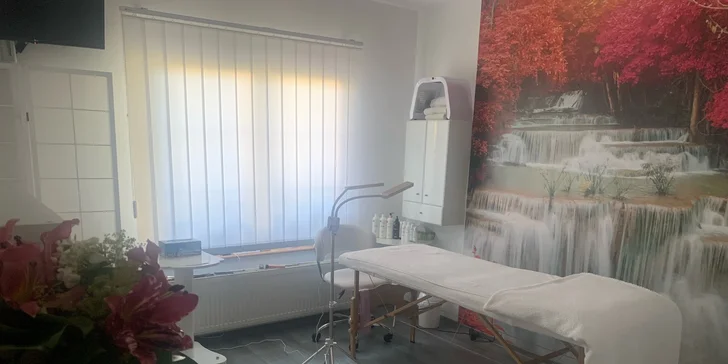 Kolagenové ošetření pleti: peeling, hluboké čištění, maska i masáž obličeje
