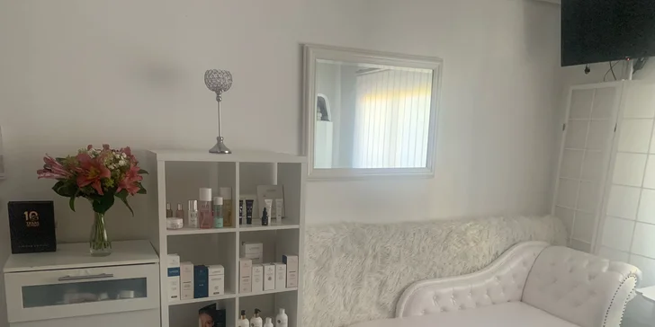 Kolagenové ošetření pleti: peeling, hluboké čištění, maska i masáž obličeje