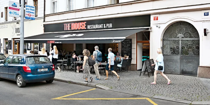 Burger menu dle výběru pro jednoho či dva na Andělu: hovězí, kuřecí i cheeseburger s hranolky a dipem