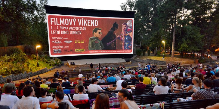 Filmový víkend v Turnově: vstupenka na jednu i obě noci plné největších trháků i letních novinek z roku 2022
