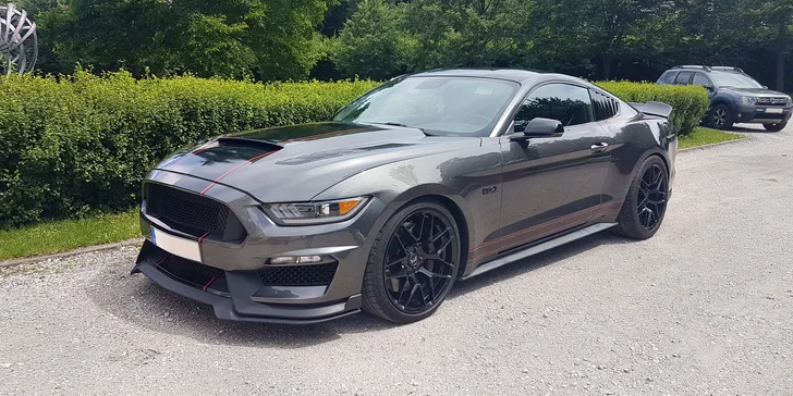 Ford Mustang 5.0 GT: 15 min. spolujízdy nebo až 60 min. řízení