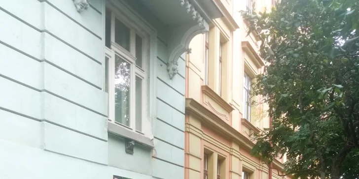 Speciální masáž dle výběru: lávové kameny i vietnamská bylinná, nohy nebo záda i celé tělo