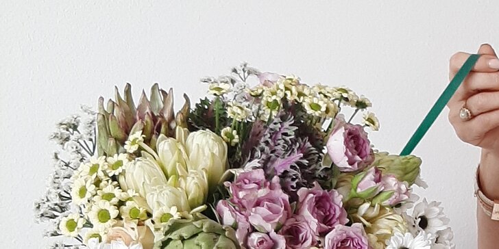Kurzy floristiky: naučte se vázat kytici pod profesionálním dohledem