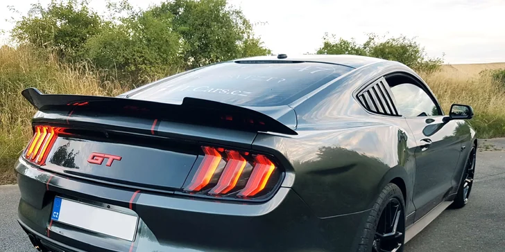 Ford Mustang 5.0 GT: 15 min. spolujízdy nebo až 60 min. řízení