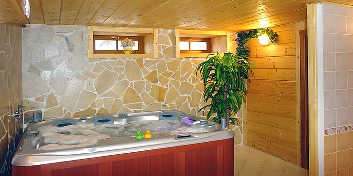 Pobyt pro dva v Nízkých Tatrách: turistika i relax ve wellness a bazénu