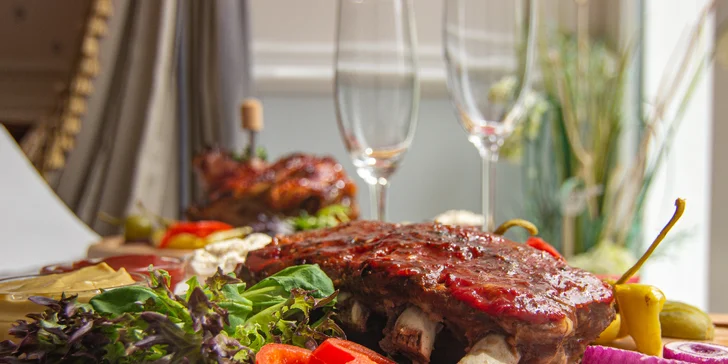 Tříchodové menu a neomezený vstup do wellness v krásném hotelu