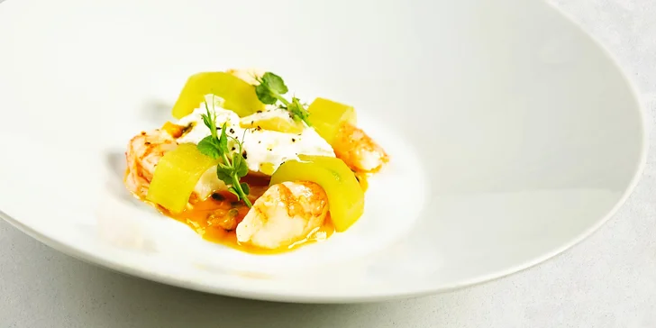 Tříchodové menu a neomezený vstup do wellness v krásném hotelu
