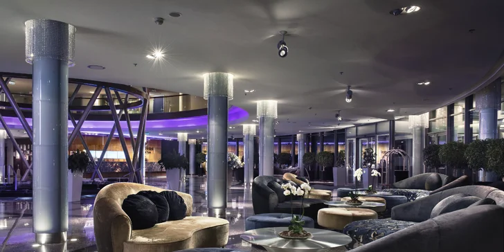 5* luxus v Sárváru: neomezený wellness a 22 bazénů, pokoj s terasou a božská gastronomie