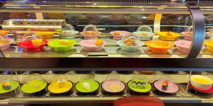 Hodina all you can eat v sushi restauraci v Galerie Harfa: sushi, polévky, nudle i dezerty