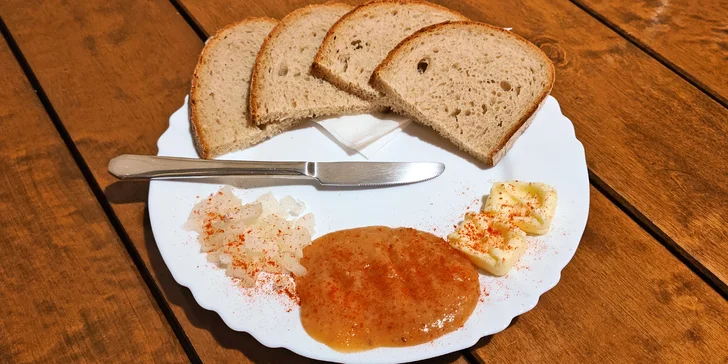 Pořádně si pochutnejte: tvarůžková dobrota a 4 piva pro 2 osoby