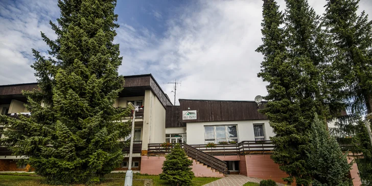 Aktivní dovolená na pomezí Krkonoš a Jizerek: domácí kuchyně a neomezený welness