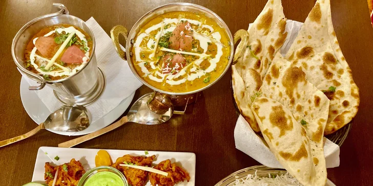 Indické degustační menu: chicken malika, dal butter i kulfi jako dezert