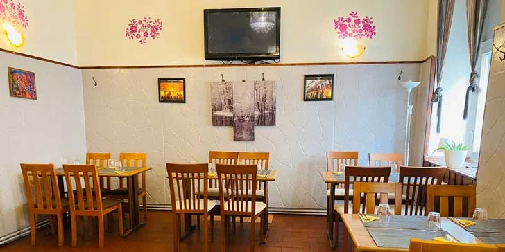 Indické vegetariánské a masové menu pro 2 osoby na Vinohradech