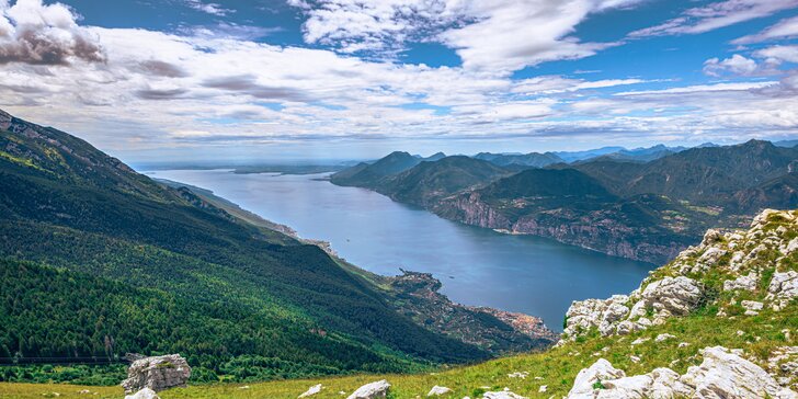 Lago di Garda na dosah ruky: romantický pobyt v italských Alpách s polopenzí pro dva
