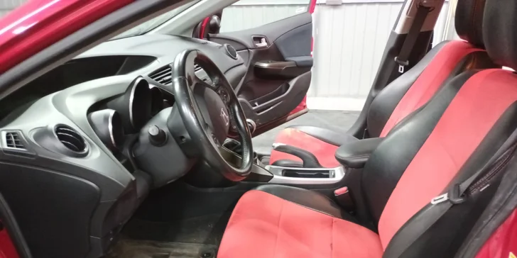 Auto jako nové: čištění interiéru i exteriéru vozu i s nanesením keramického sealentu