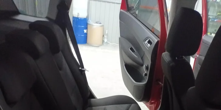 Auto jako nové: čištění interiéru i exteriéru vozu i s nanesením keramického sealentu