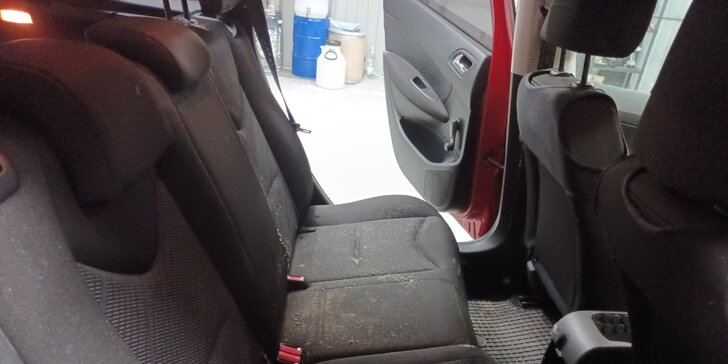 Auto jako nové: čištění interiéru i exteriéru vozu i s nanesením keramického sealentu