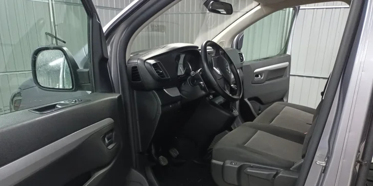 Auto jako nové: čištění interiéru i exteriéru vozu i s nanesením keramického sealentu