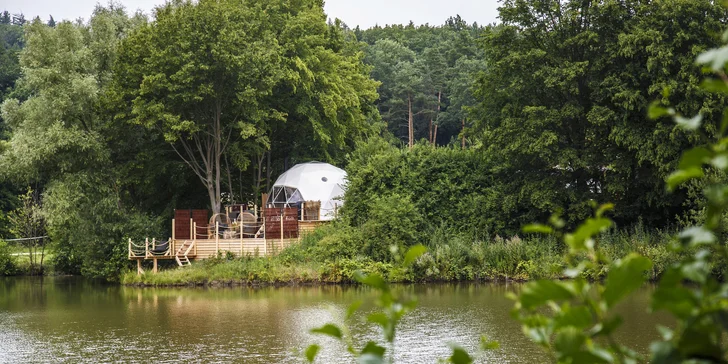 Glamping: vymazlené iglú u Prachovských skal, neomezený relax ve wellness i snídaňový koš