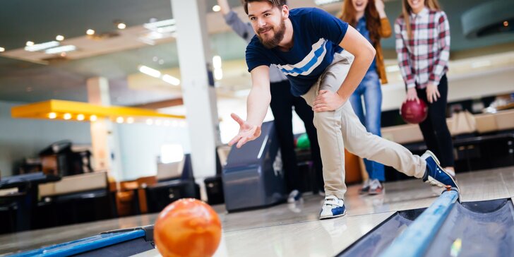Zábava pro velké i malé: hodina bowlingu pro až 10 osob