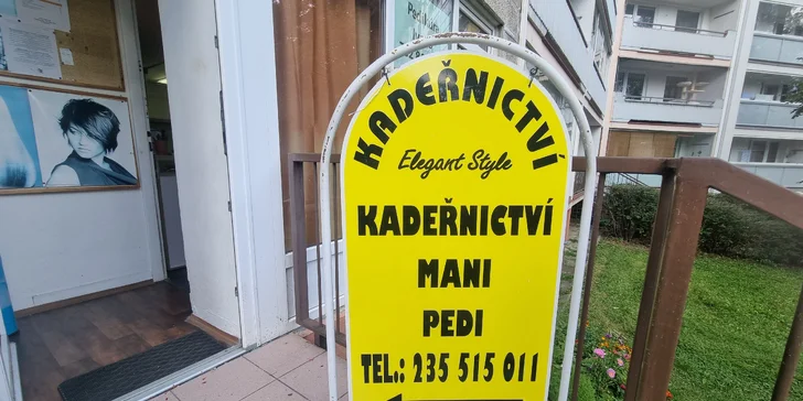 Zkrášlující péče pro nohy i ruce: Manikúra vč. P-Shine i pedikúra s lakováním