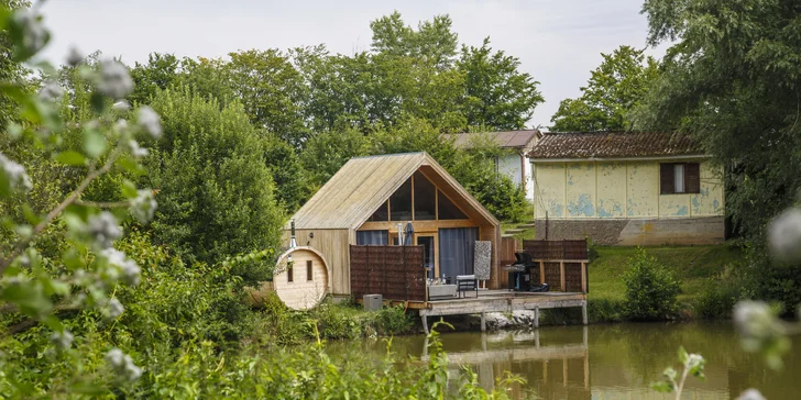 Skvělý odpočinek v Lakehouse Amálka: snídaně v piknikovém koši a 60 minut v sauně