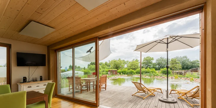 Komfort v sepětí s přírodou Polabí: domek s noclehem až pro 14 osob, biotop i sauna