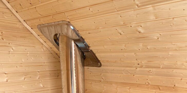 Komfort v sepětí s přírodou Polabí: domek s noclehem až pro 14 osob, biotop i sauna