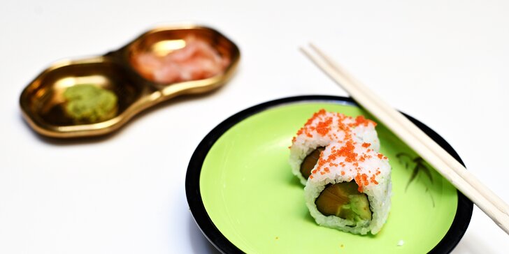 Running sushi v Galerii Harfa: hodinová hostina pro 1 nebo 2 osoby