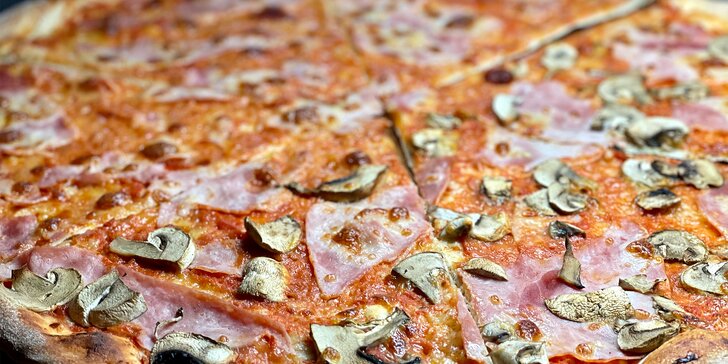 Standardní nebo maxi pizza na Jiřího z Poděbrad: 5 druhů včetně špenátové a Havaje