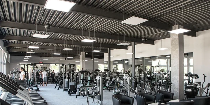 Do fitness s kamarádkou: 1–6 lekcí pod dohledem osobní trenérky pro dvě slečny či dámy