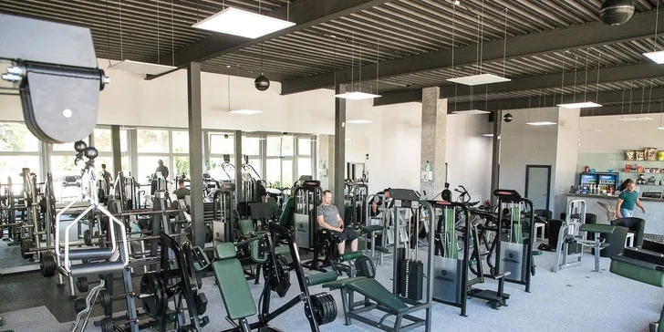 Do fitness s kamarádkou: 1–6 lekcí pod dohledem osobní trenérky pro dvě slečny či dámy
