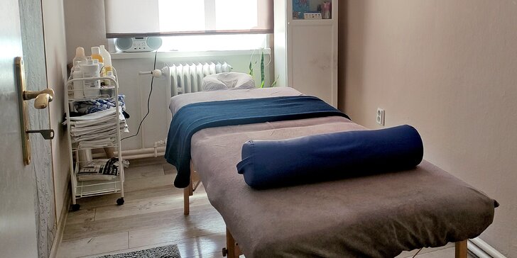 Hloubková masáž v délce 90 minut: office masáž, proti stresu, bolesti svalů i astma