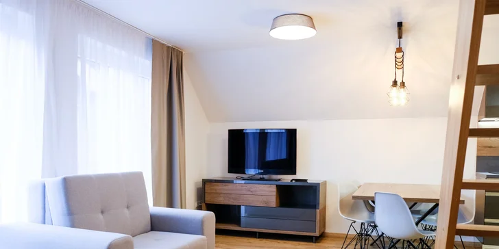 Atrakcemi nabitá Valčianská dolina: pobyt v apartmánech s výhledem na jezero