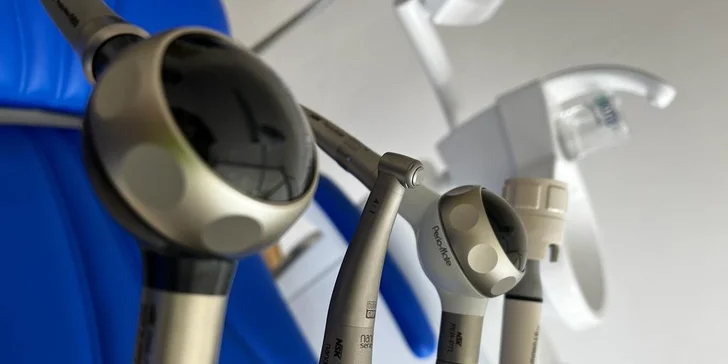 Dentální hygiena bez obav: kompletní dentální hygiena pro děti i dospělé i s bělením