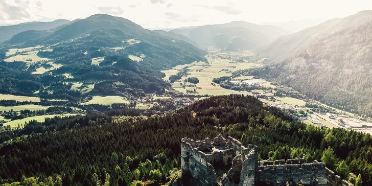 Oblast Štýrsko hned u vrchu Kreischberg: nádherná příroda, polopenze a neomezený wellness