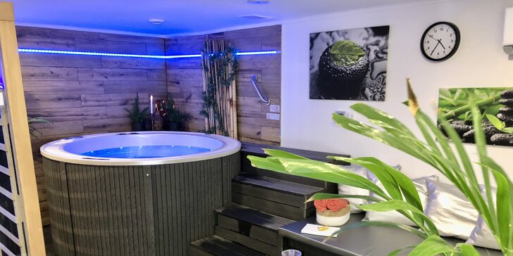 Relax pro dva v privátním wellness: vířivka, finská sauna, infrasauna i lahev prosecca