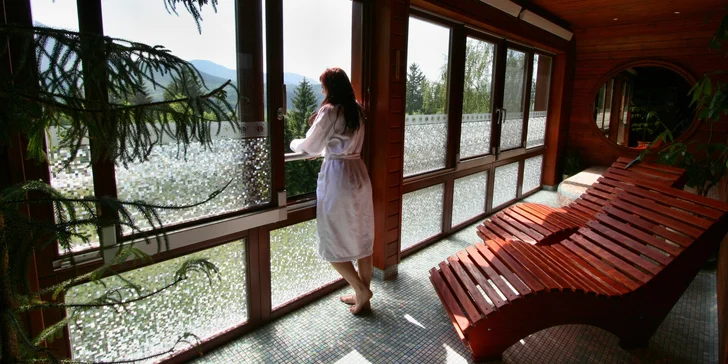 50 minut privátního wellness, oběd s kávou i zmrzlinou a vstup do bazénu pro 2–4 osoby